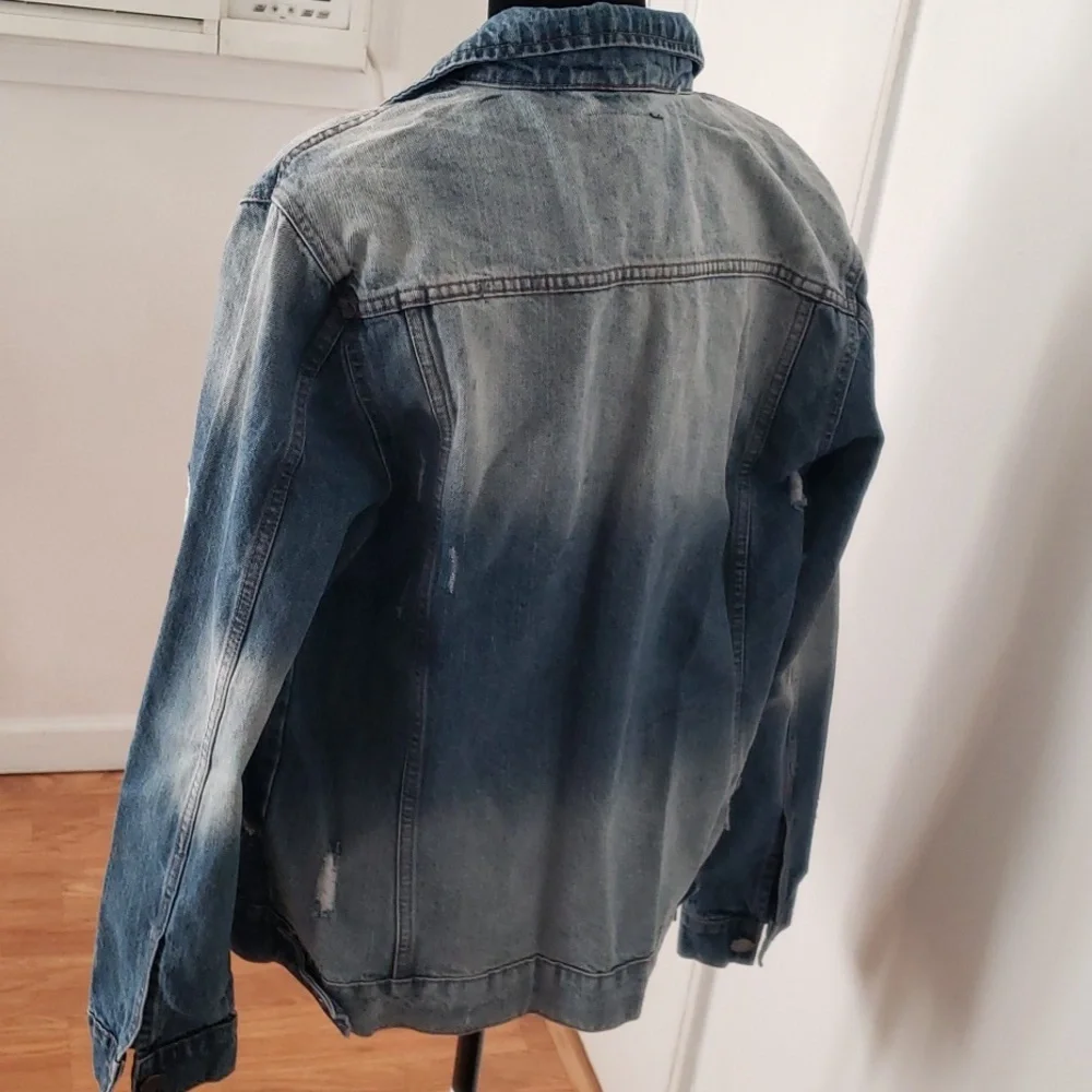Distress Jean jacket - Picture 3 of 5